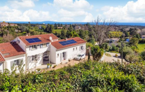 3 Bedroom Stunning Home In Talasani